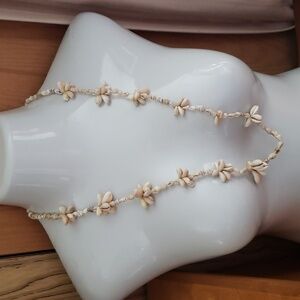 Vintage genuine seashell necklace